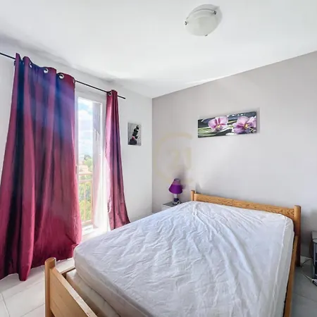 Apartment T3 Super Vue Theza 10 *